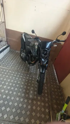 Moto Yamaha Crosser XTZ