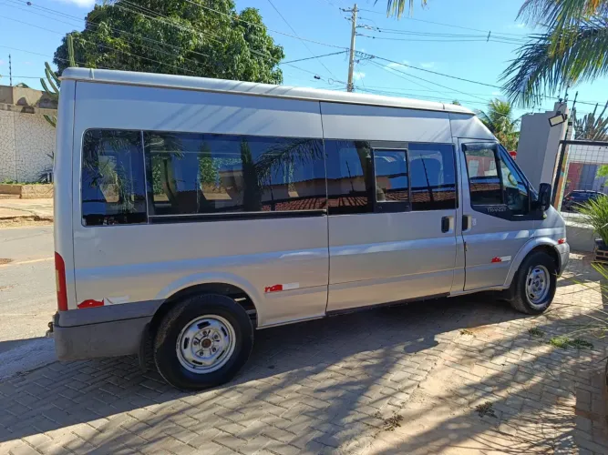 Ford Transit Furgão 2.2 Tdci Longa Diesel 2013