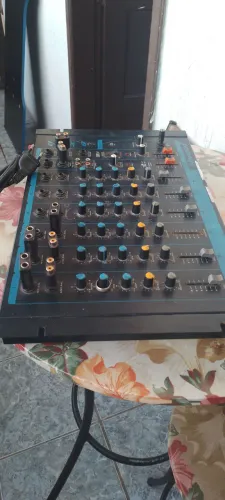 Mesa de som