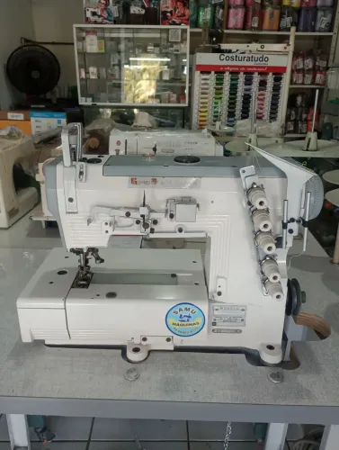 Máquina Galoneira