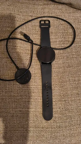 Smartwatch Samsung watch 4 e Xiaomi 7 com defeito para doação