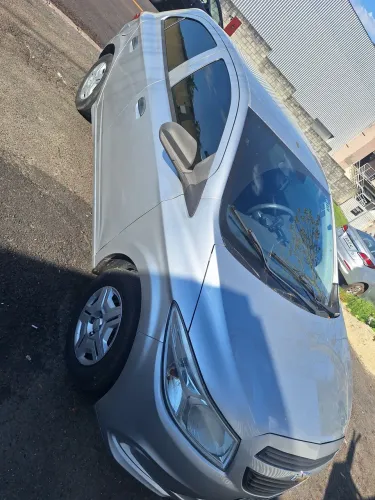Chevrolet Onix JOY Hatch 1.0 8V Flex Mec. 4P 2017