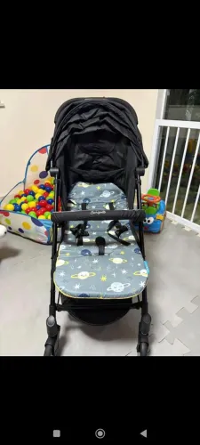 Carrinho de bebê Burigotto, mesa d banho, cercadinho infantil 