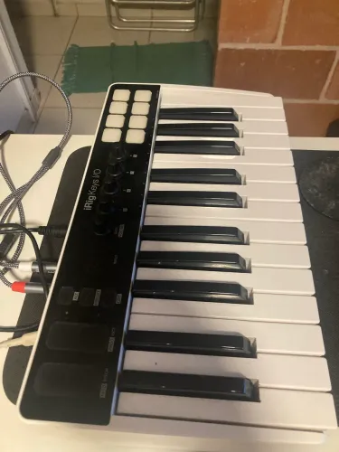 iRig Keys I/o 25