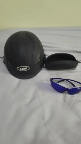 Capacete capilar LED