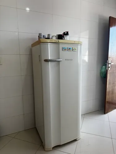 OPORTUNIDADE: Geladeira electrolux em perfeito funcionamento