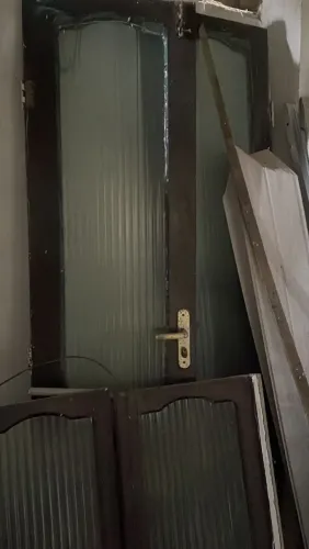 Porta duas folhas e janela
