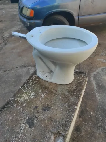 Vaso sanitário em bom estado