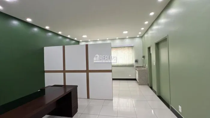 Casa com 1 Quarto(s) e 1 banheiro(s) para Alugar, 10 m² por R$ 3215 / Mês