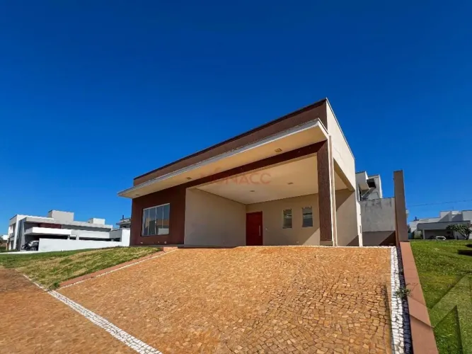 Casa com 3 dormitórios para alugar, 155 m² por R$ 4.000/mês - Centro - Ibiporã/PR