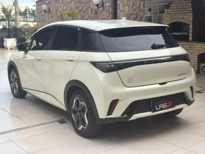 BYD Dolphin EV (Elétrico) 2026