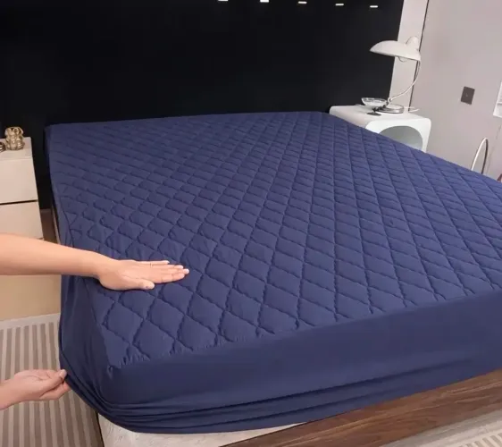 Protetor Capa De Colchão Casa<br>Impermeável Silencioso Premium Cor<br>Azul-marinho 