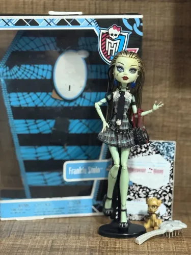 monster high frankie stein básica