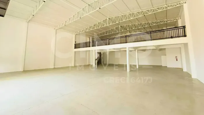 Galpão Comercial à Venda e locação| 632m² |7m Pé Direito |Próximo à BR-101