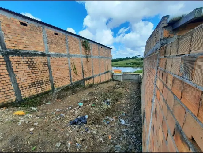 Terreno Grande! Na praça de eventos