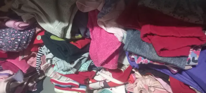 200 peças de roupas infantil tamanhos variado