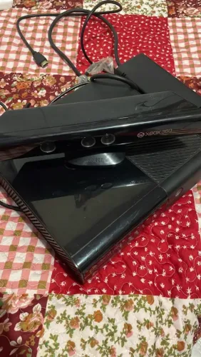 Xbox 360 usado, incluso Kinect