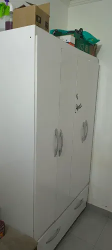 Doação Guarda roupa 4 portas pequeno 