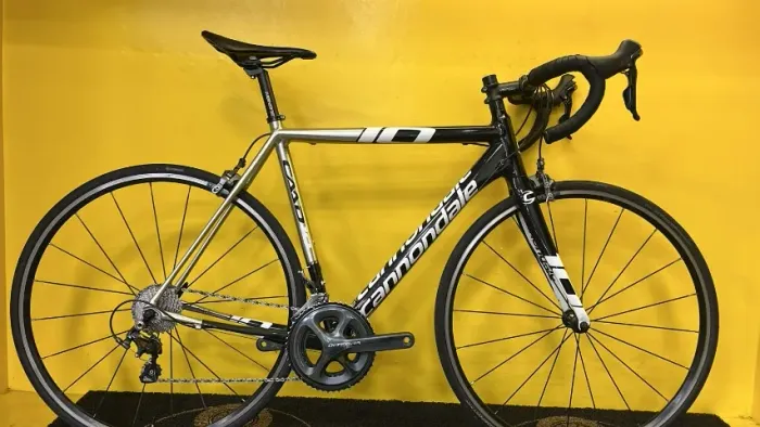 Bicicleta Cannondale Caad tam 54 - Grupo ultegra 11v - roda mavic