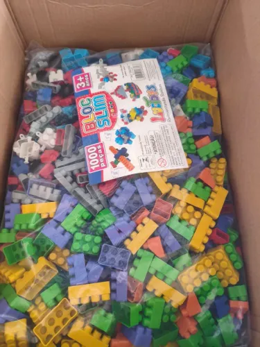 Lego 1000 peças novo
