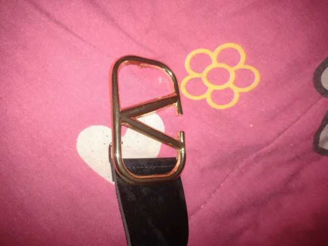 ? Cinto Preto Fivela Dourada | Usado apenas 3 vezes ? R$ 35,00