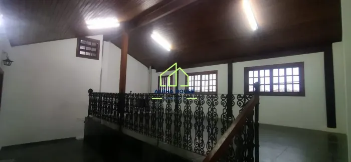 Sobrado Comercial para locação no Centro de Pindamonhangaba!
