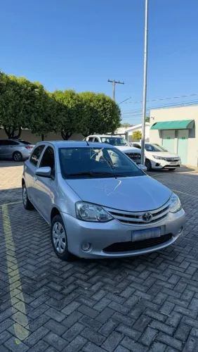 Toyota Etios X 1.3 Flex 16V 5P Mec. 2015