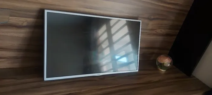 TV 32 ' LG