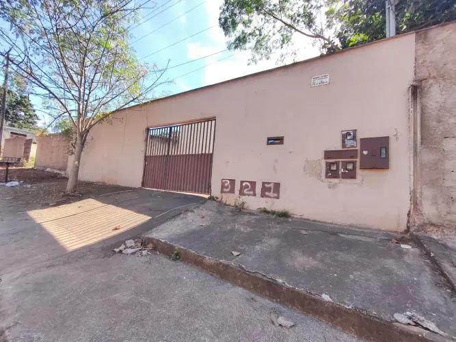 Imóvel Residencial para aluguel possui 70m², com um quarto.