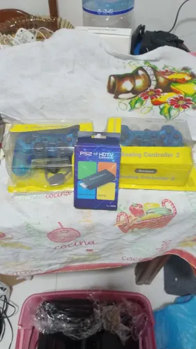 2 Controle de PS2 + um conversor de PS2 para HDMI