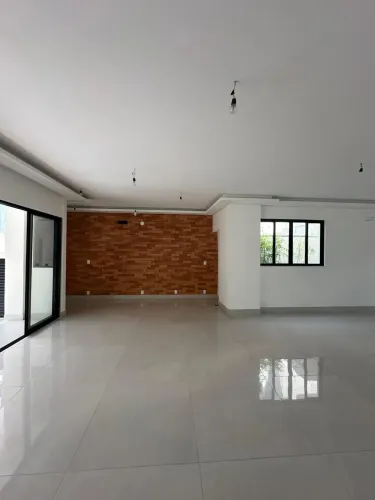 Casa de condomínio  com 300 metros no Art Life Recreio dos Bandeirantes