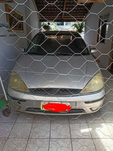 Ford Focus Ghia Sed. 2.0 16v/ 2.0 16V Flex 4P 2004