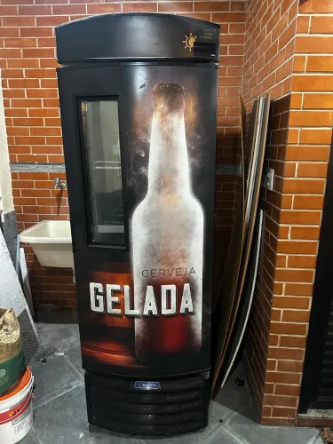 Expositora cervejeira VN50F 220v metalfrio