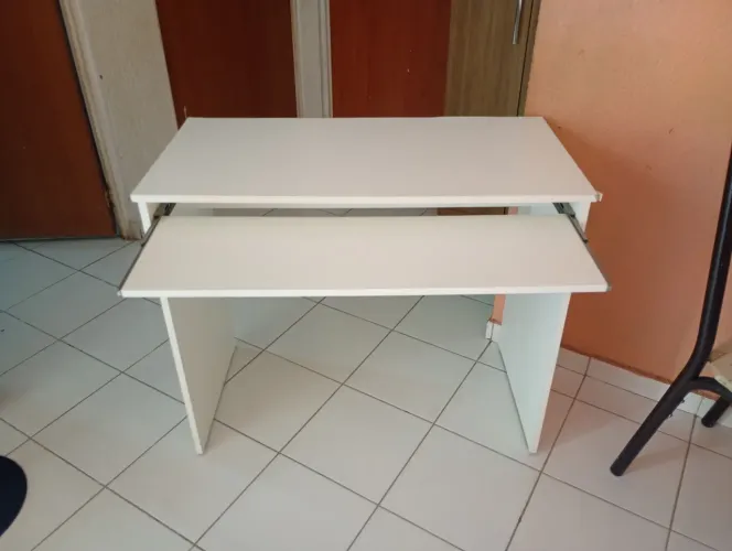 Mesa simples escritório