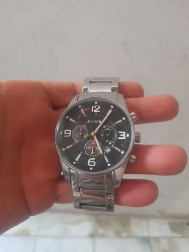 Vendo um relógio fóssil funcionando perfeitamente 