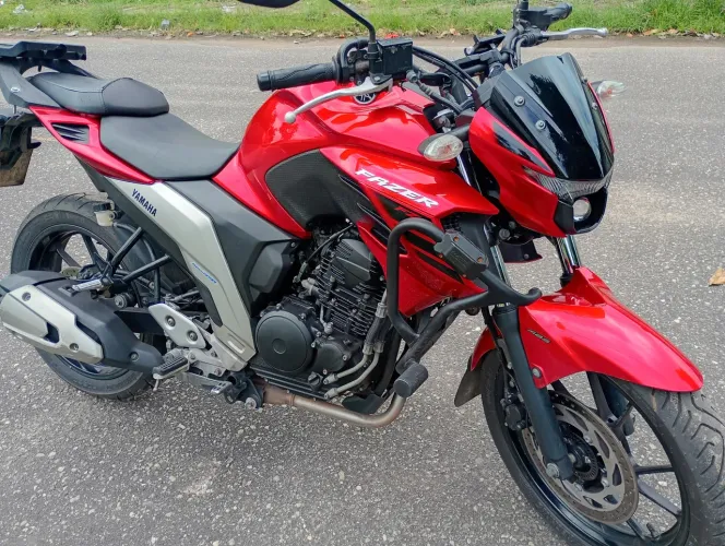 Yamaha Fz25 2023 em ótimo estado e conservação.