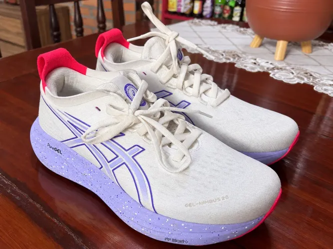ASICS Gel-Nimbus 26 original, pouco usado, tamanho 35 excelente estado ? R$ 520