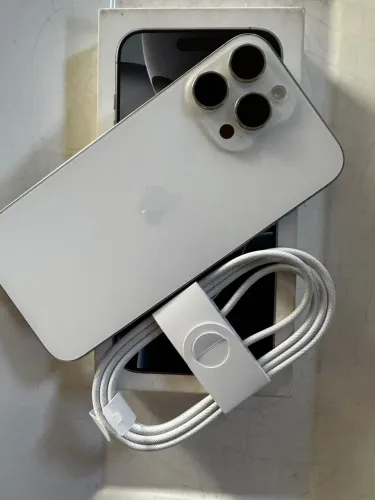iPhone 16 Pro Max 256GB Na Garantia Apple! 