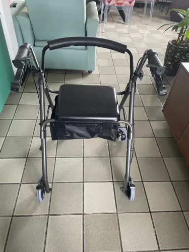 Andador com com rodinhas Mobil
