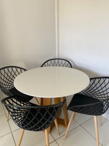 Mesa de jantar com 4 cadeiras Mobly