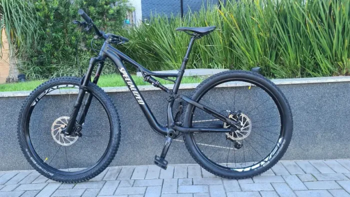 Torrando: Specialized Stumpjumper Comp Full Tamanho M 2018