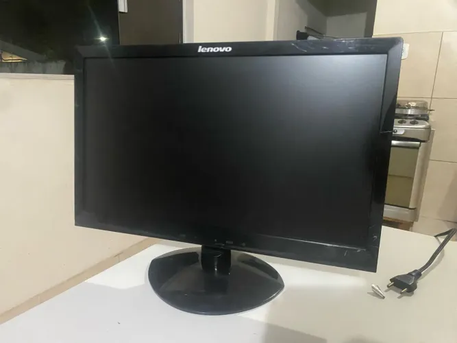 Monitor Lenovo 18,5? Widescreen
