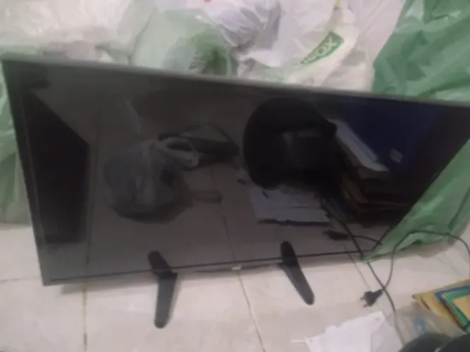 Smart TV 32 Polegadas AOC Com defeito.
