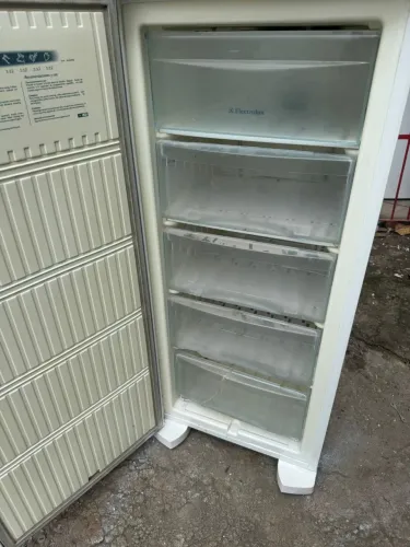 Freezer vertical 5 gavetas