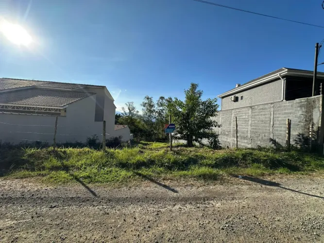 Lote para venda com 723,27 metros quadrados em Casa da Lua - Resende - RJ