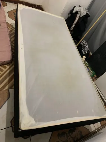 Base de cama de solteiro