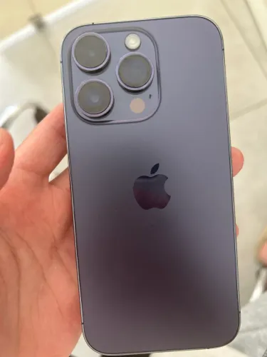 iPhone 14 Pro roxo