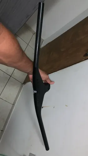 Guidão de carbono
