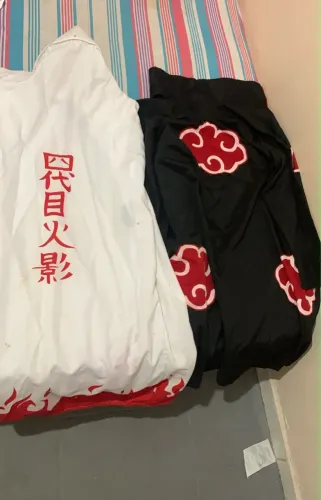 2 peças de roupa temática da série naruto!