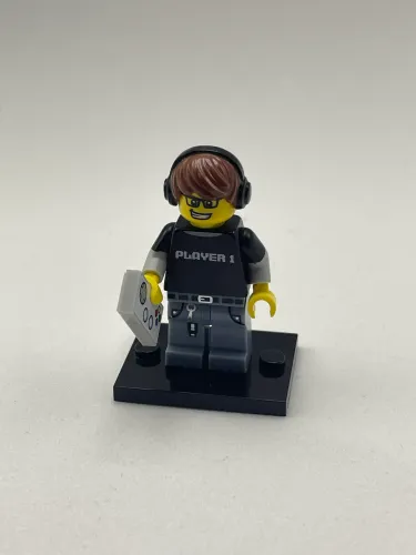LEGO Minifigure Video Game Guy 71007